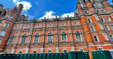 LOOS FOR DOs at Royal Holloway University